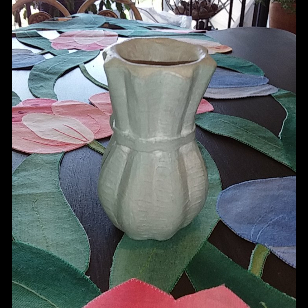 Isabel Bloom 2003 Ribbon Vase - Picture 3 of 7